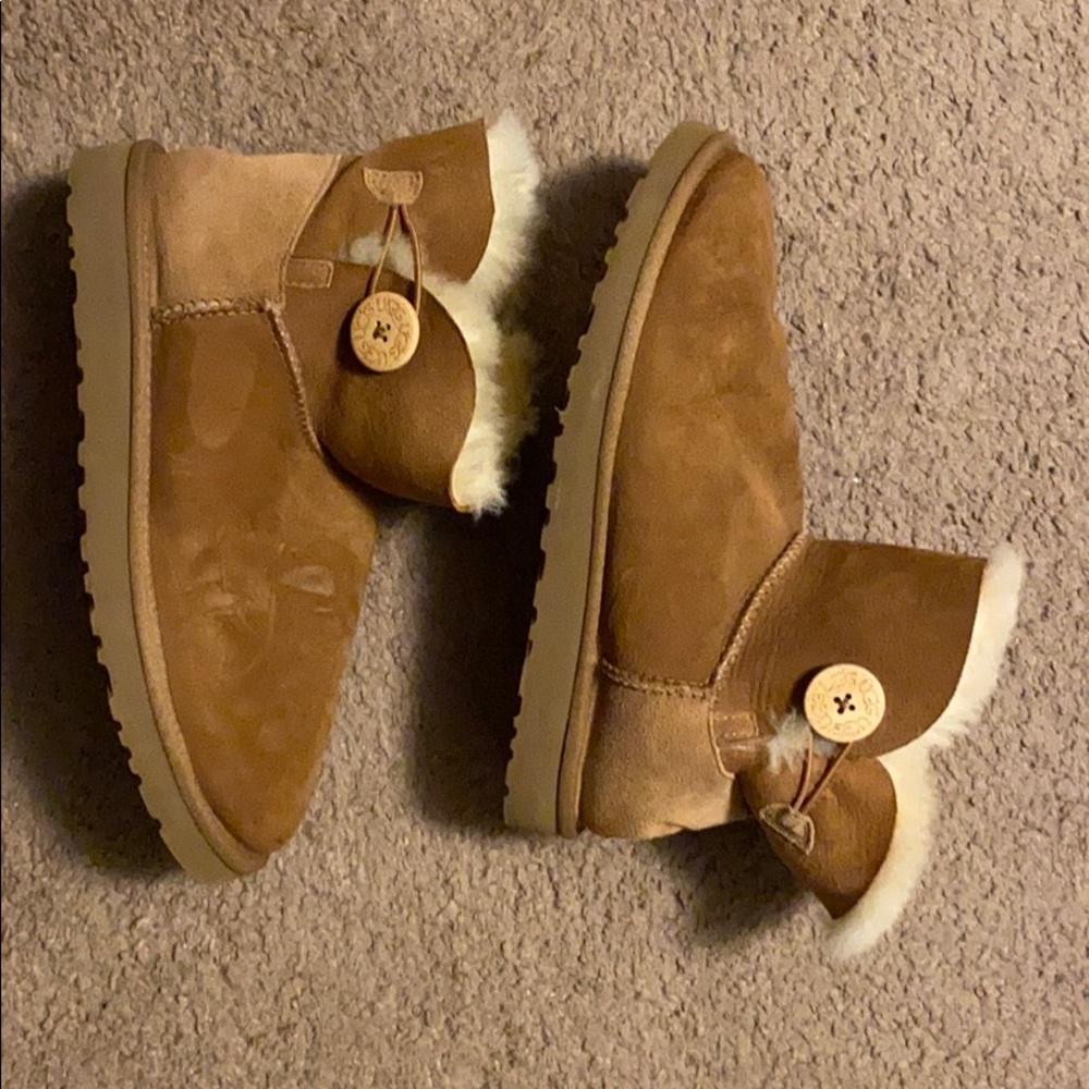 Ugg Bailey Boot Size 9